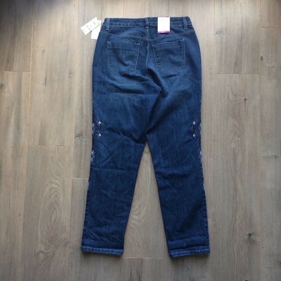 Style&Co Curvy Fit Embroidered Boyfriend Empire Je - Picture 6 of 7